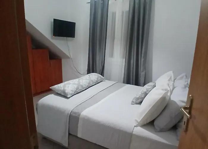 Artemis Bakerys House 2