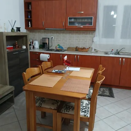 Artemis Bakerys House 2 Hébergement de vacances *